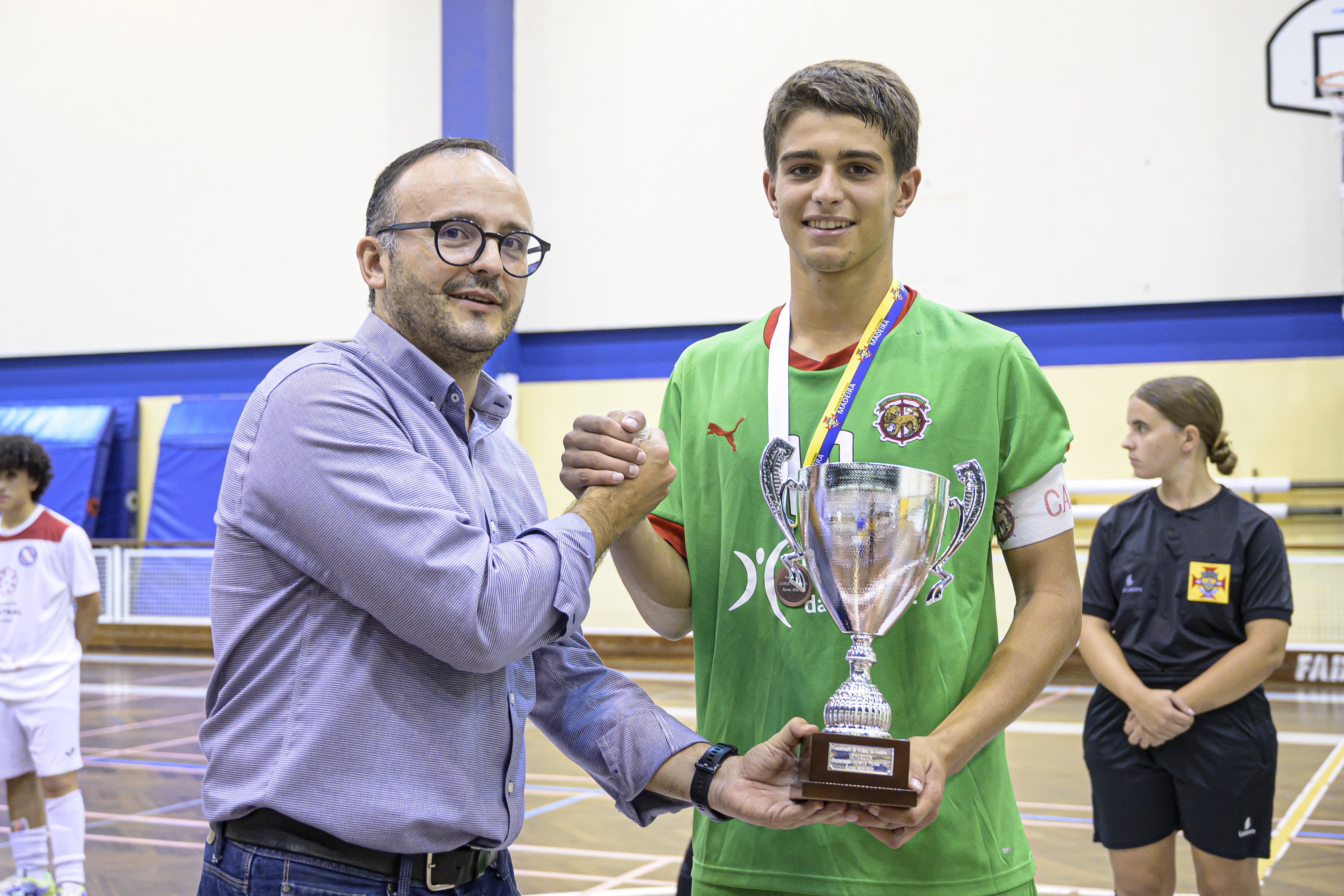 Juvenis: supertaça verde-rubra no futsal